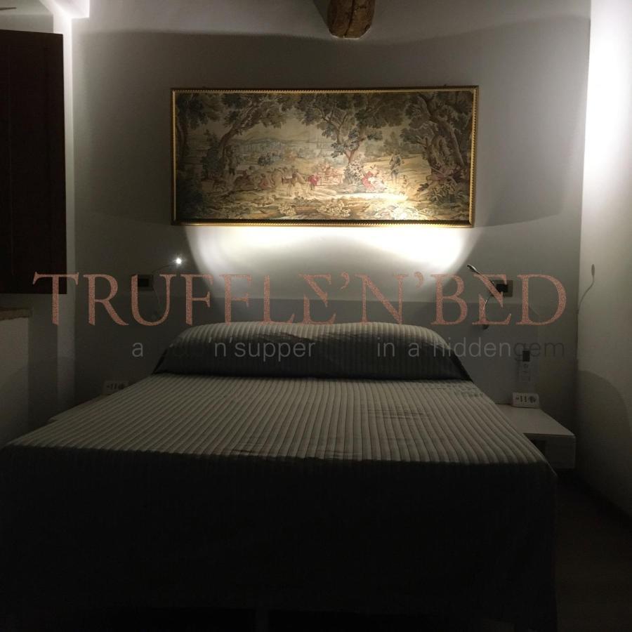 Truffle'N'Bed Bed and Breakfast San Giovanni dʼAsso Exteriör bild